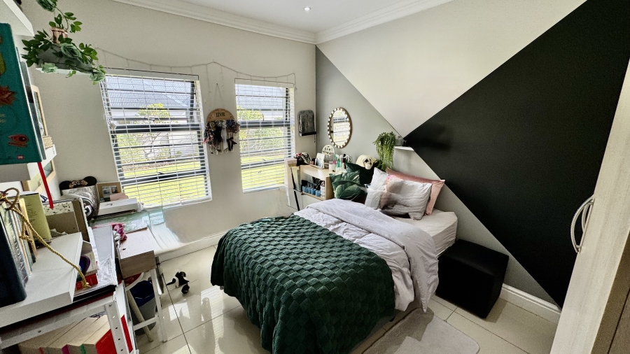 3 Bedroom Property for Sale in Blue Mountain Village Western Cape